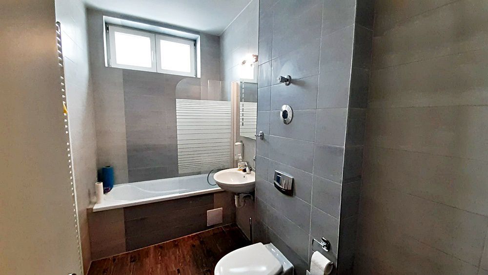 Avantgarden 3, garsoniera spatioasa si luminoasa pentru birouri, 300 e - Poză 9