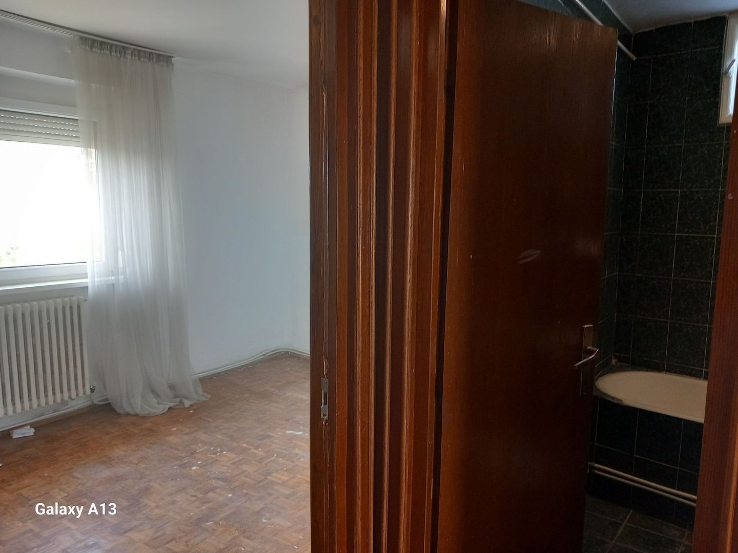 BRASADAS vinde ap 2 cam etaj 4/4 Calea Traian. - Poză 8