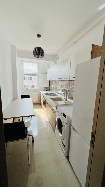 Garsoniera spatioasa - Poză 1