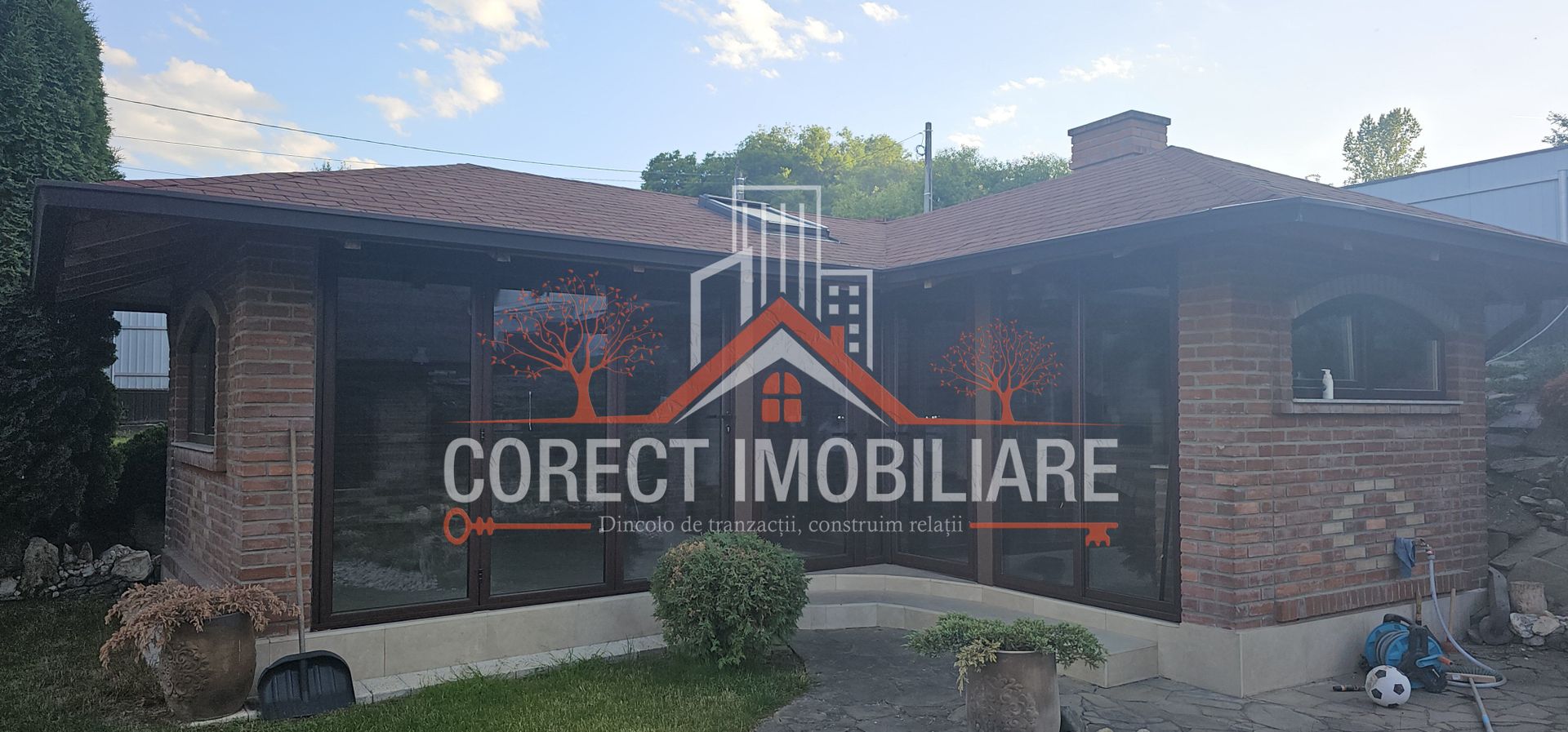 Casă premium D+P+E cu anexe si teren generos - Poză 3