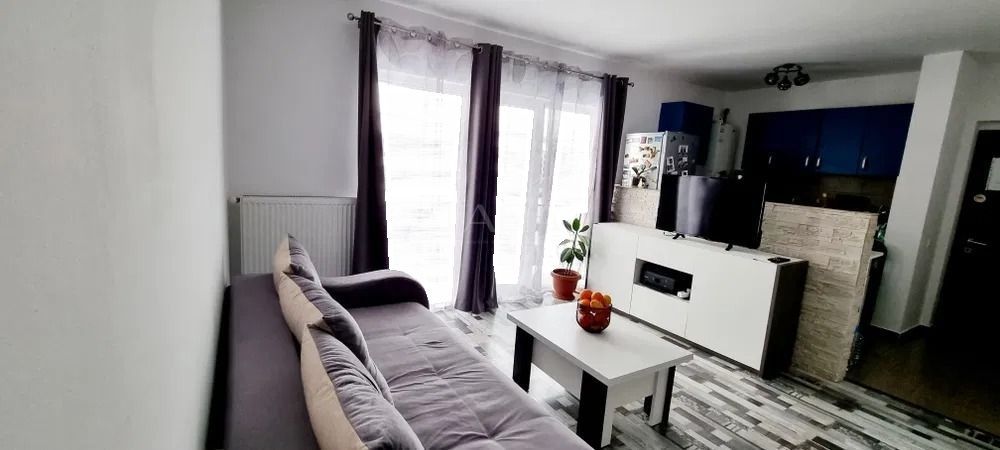 Apartament cu 2 camere, două balcoane și parcare, ansamblu privat. - Poză 1