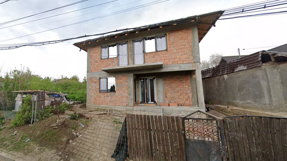 VÂNZARE sau SCHIMB - CASĂ individuală P+1E și teren 262 mp, zona COPOU; - Poză 1