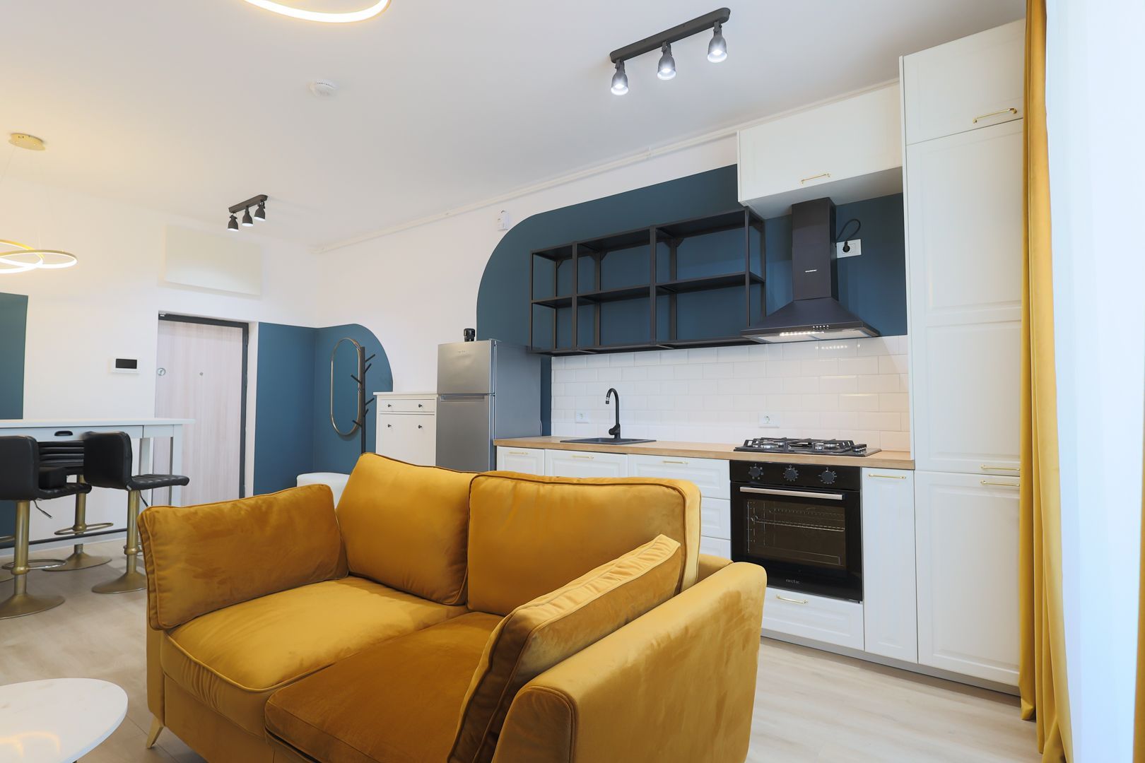 Apartament cochet, mobilat și utilat, lângă AFI și Atrium MALL - Poză 1