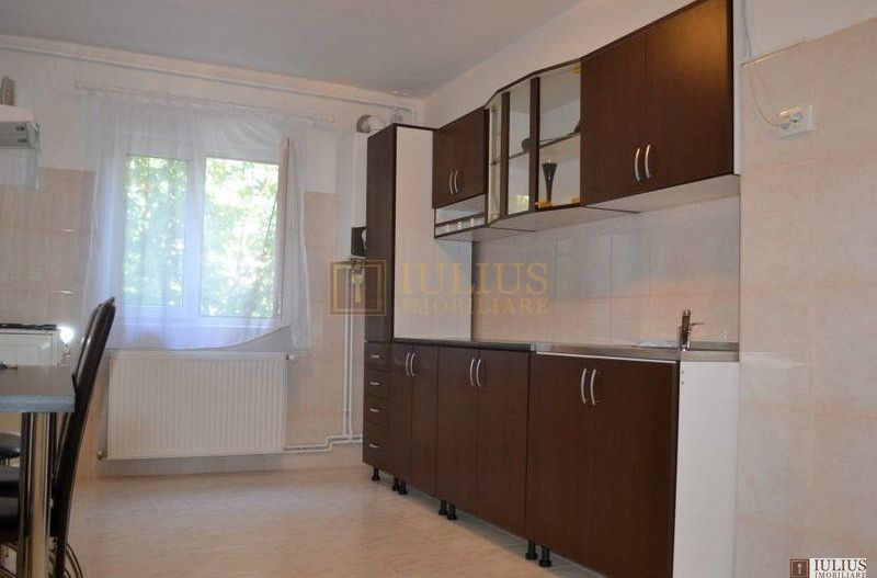 3 camere amenajat modern, cu centrala proprie(Include ctr Anaf). - Poză 13