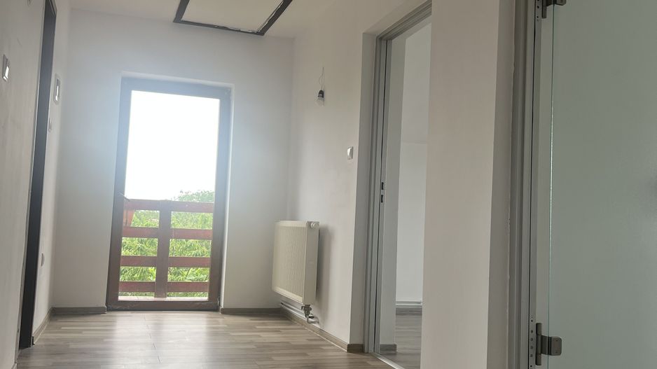 CASA DE VANZARE IN CARTIERUL PRIMAVERII -GIARMATA MARE - Poză 10