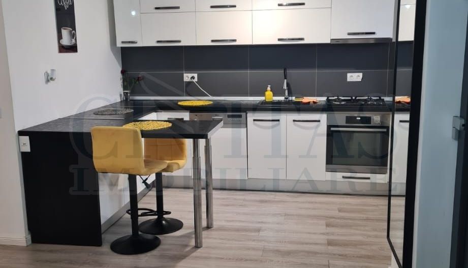 Casa insiruita de vanzare la pret de apartament - Poză 2