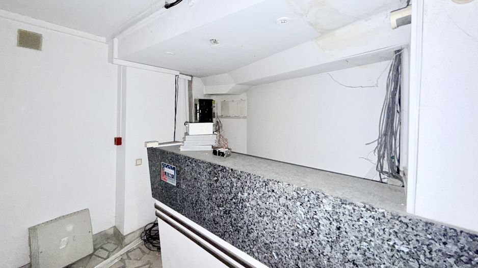 Spațiu București, zona Universitate, pretabil comercial/birouri - Poză 12