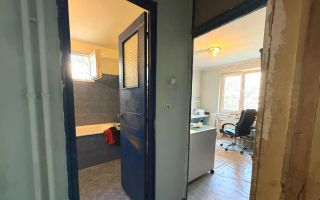 Apartament cu 3 camere in zona Crangasi - Poză 5