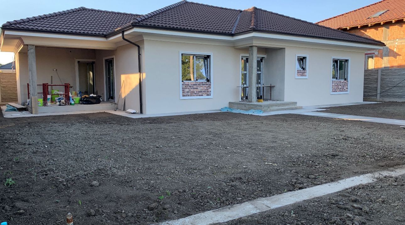 Casa Parter Sanmihaiul Roman,4 Camere,2 Bai,Terasa Acoperita,Toate Utilitatile - Poză 2