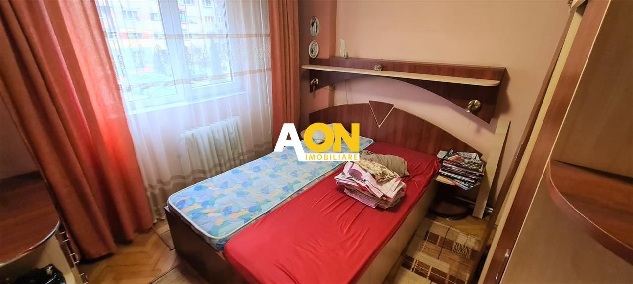 Apartament cu 4 Camere, Etaj 1, Zona Cetate - Poză 4