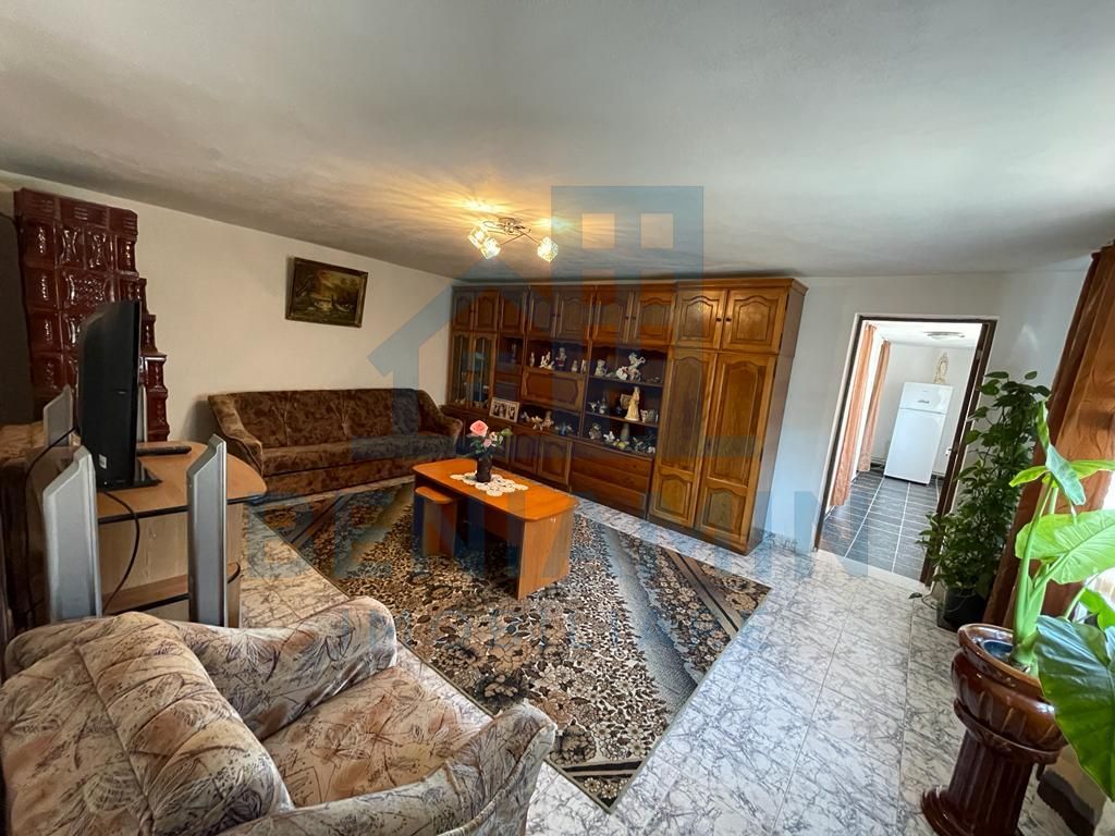 Casa Parter 3 camere zona Lapus Drumul Apelor teren 936mp - Poză 2