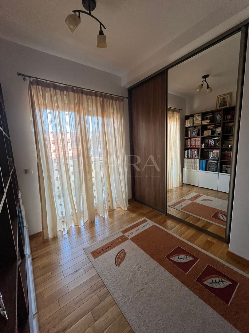 Casă Deosebită în Zona Gruia - Poză 5