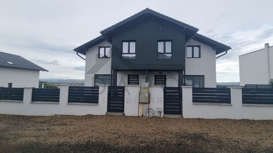 De inchiriat casa duplex in Unirii, totul nou. - Poză 2