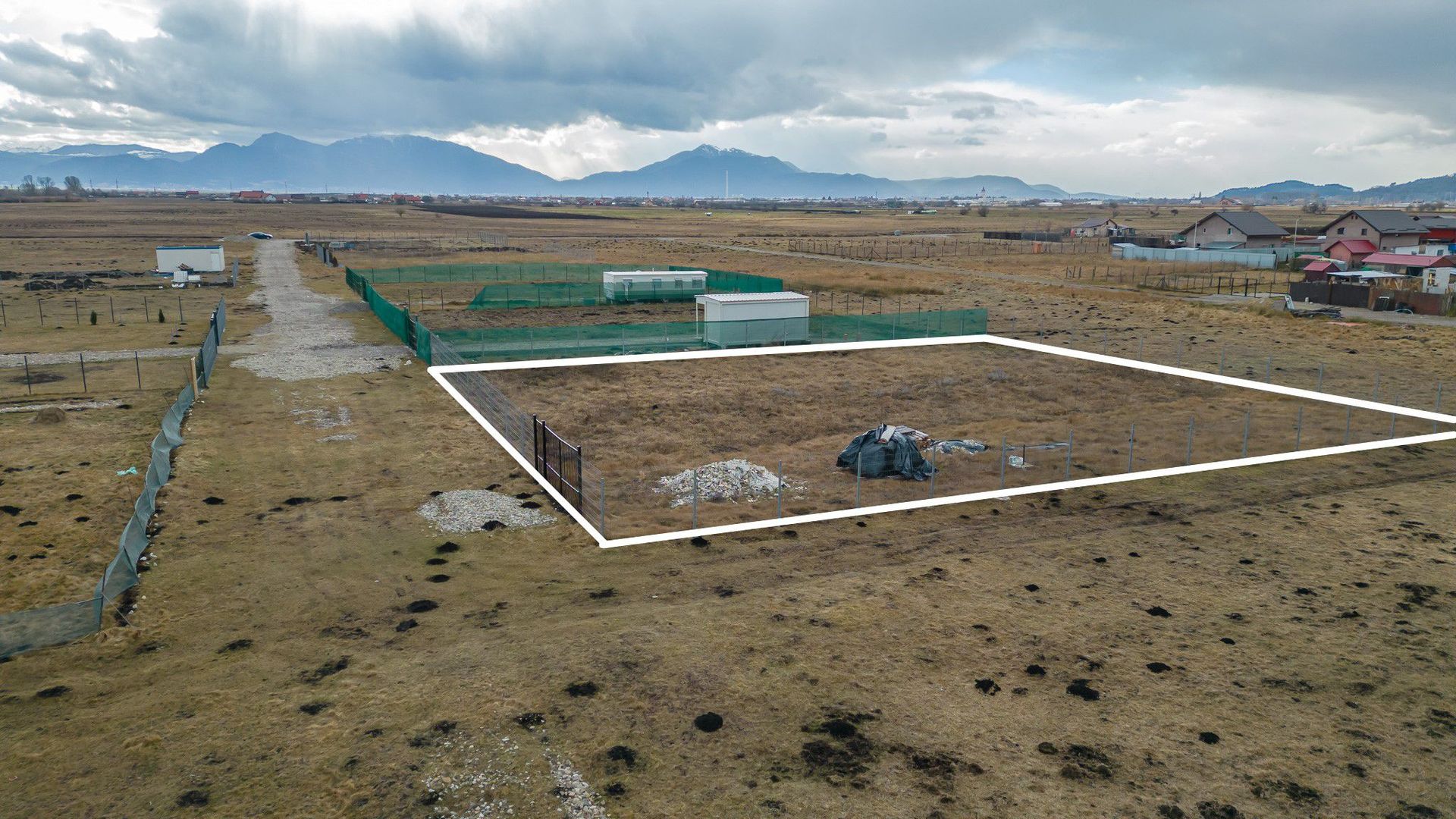 Teren intravilan in Harman, ingradit - Poză 5