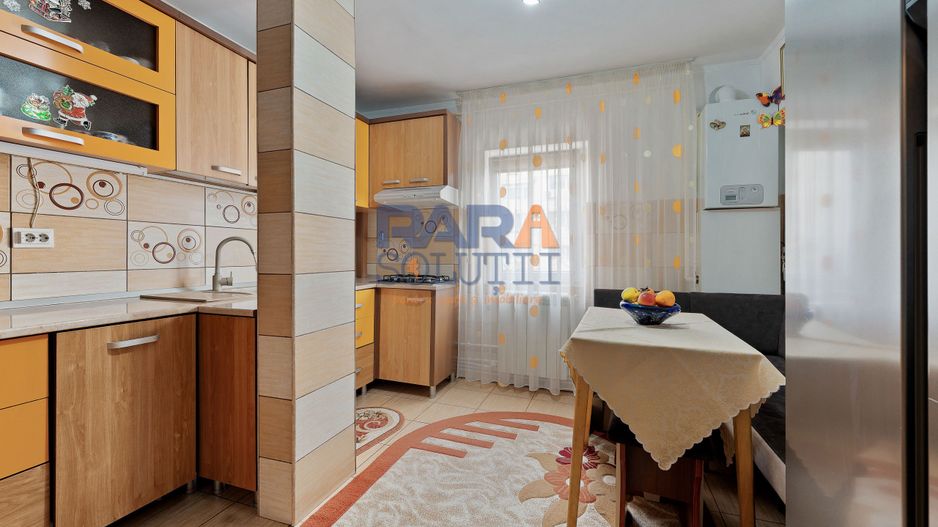 Apartament 3 camere mari, 75 mp, etaj 1, zona Favorit - Poză 3