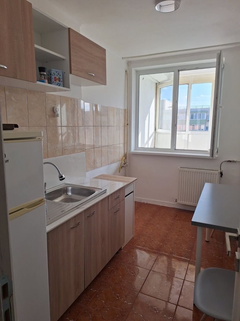 De inchiriat apartament 2 camere in zona Lizeanu - Poză 5