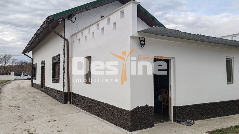 Casa parter+mansarda si teren in Lipovat, Vaslui - Poză 4