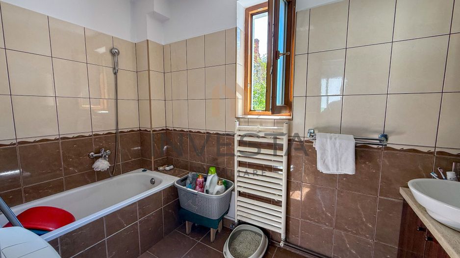 Apartament in vila, etajul 1, Zona Pasapoarte! Garaj inclus in pret! - Poză 9