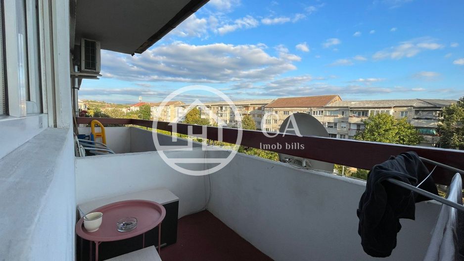 Apartament de vânzare cu 3 camere în zona Rogerius, Oradea - Poză 15