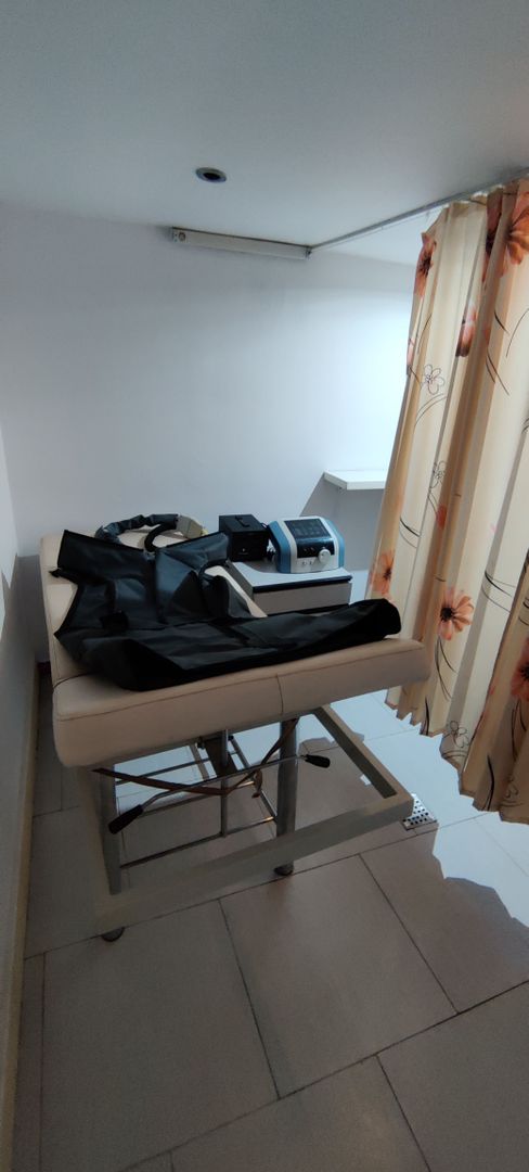 IDEAL PENTRU SALON INFRUMUSETARE / RESTAURANT/BAR/GRADINITE - Poză 23