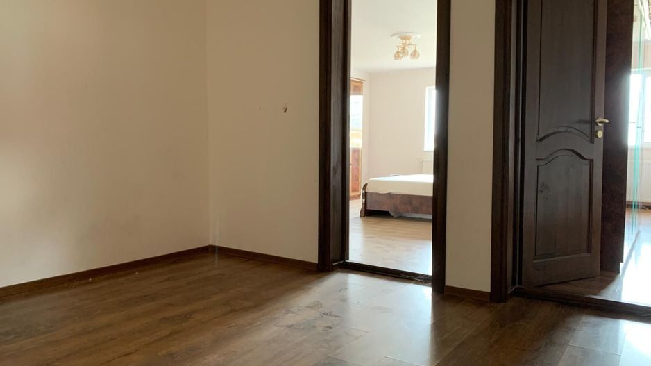 Duplex premium în vatra veche a localității Moșnița Veche - Poză 13
