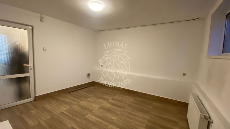 Spatiu comercial 50 mp- ideal birou/salon/cabinet- Zona Centrala - Poză 2