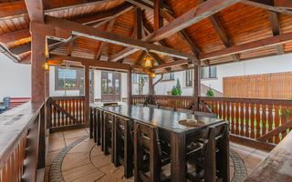 Pensiune Râșnov, 13 camere plus locuință proprietar, zonă Cetate - Poză 52