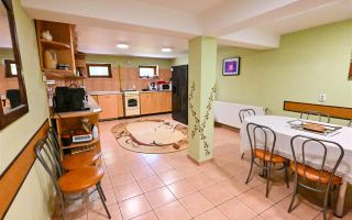 Vila cu 1.500 mp teren, gradina amenajata, linistita zonare,  Halchiu, Brasov - Poză 3