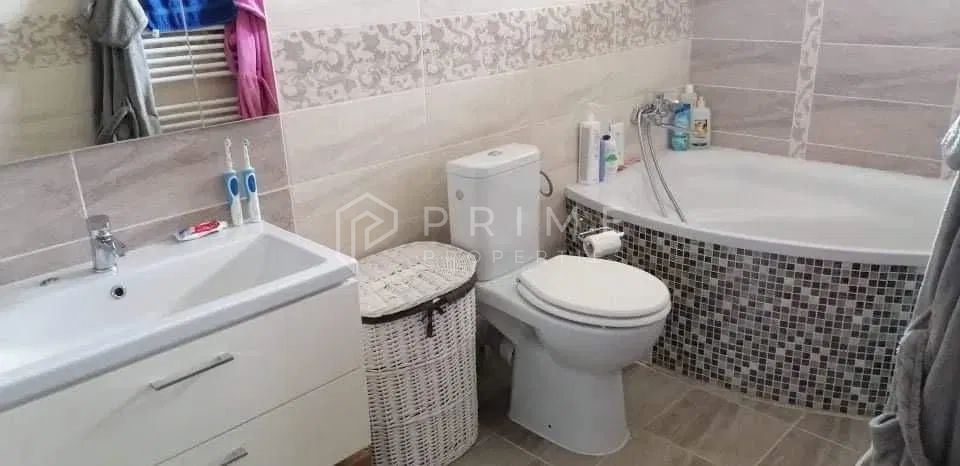 Chirie 2 camere, decomandat, etaj 1, loc de parcare inclus- Unirii - Poză 4