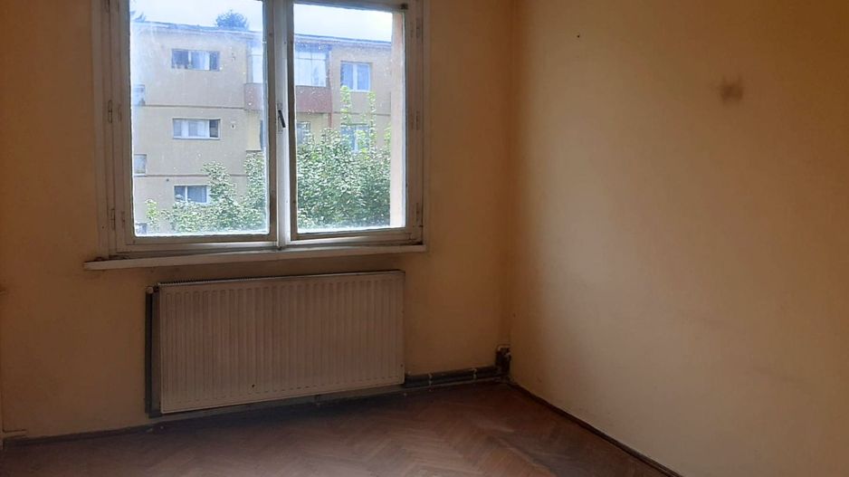 Apartament 2 camere 89000 EUR etaj intermediar foarte aproape de piata Astra - Poză 10
