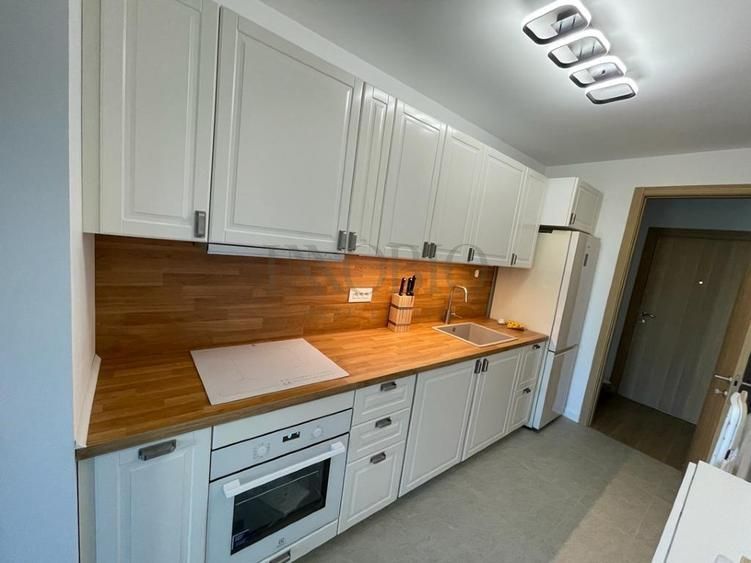 Apartament 3 camere lux .Parcare inclusa  | Expozitiei - Poză 4