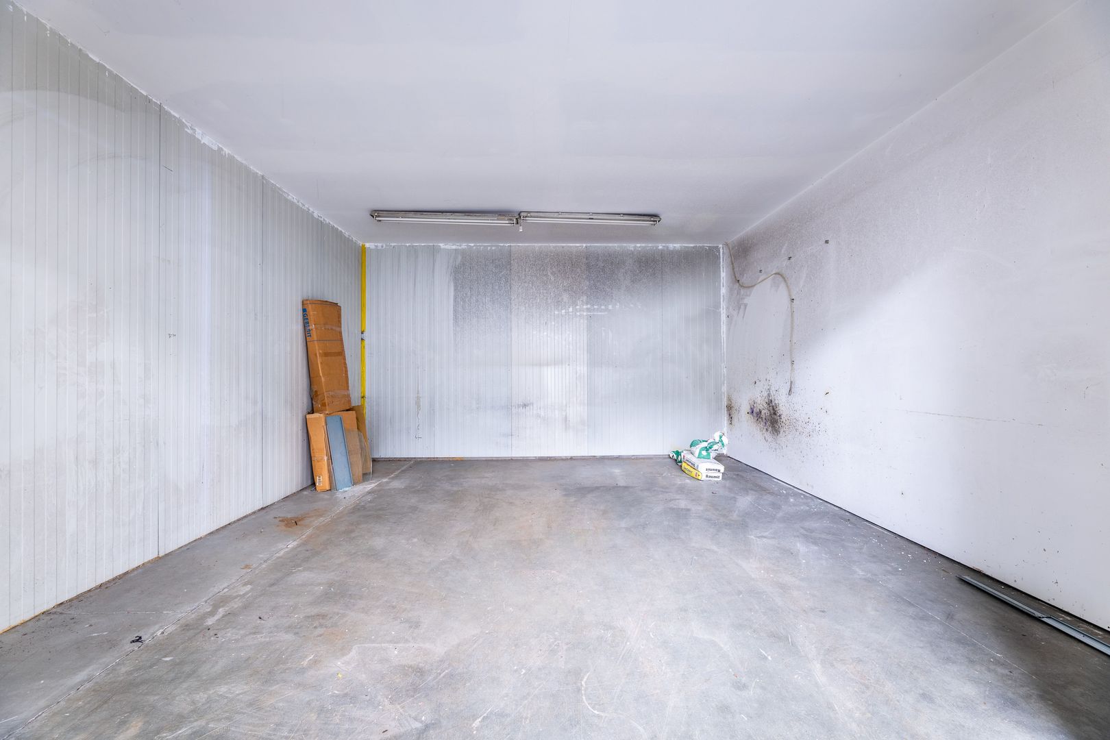 Hală suprafața de 216mp în Arad - Poză 2