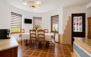 Vilă individuală cu 5 camere, piscină și curte generoasă | Mogoșoaia - Poză 11
