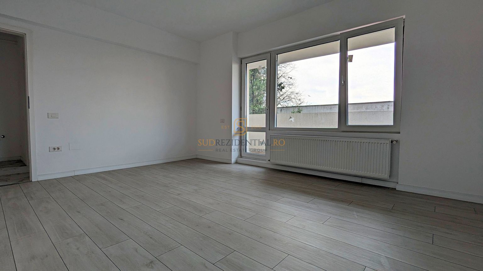 Apartament 2 camere decomandat,curte proprie,metrou Aparatorii Patriei - Poză 2