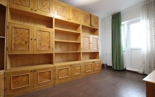 Zona Lipovei, 4 camere + 2 bai, centrala proprie, PET-FRIENDLY - Poză 10