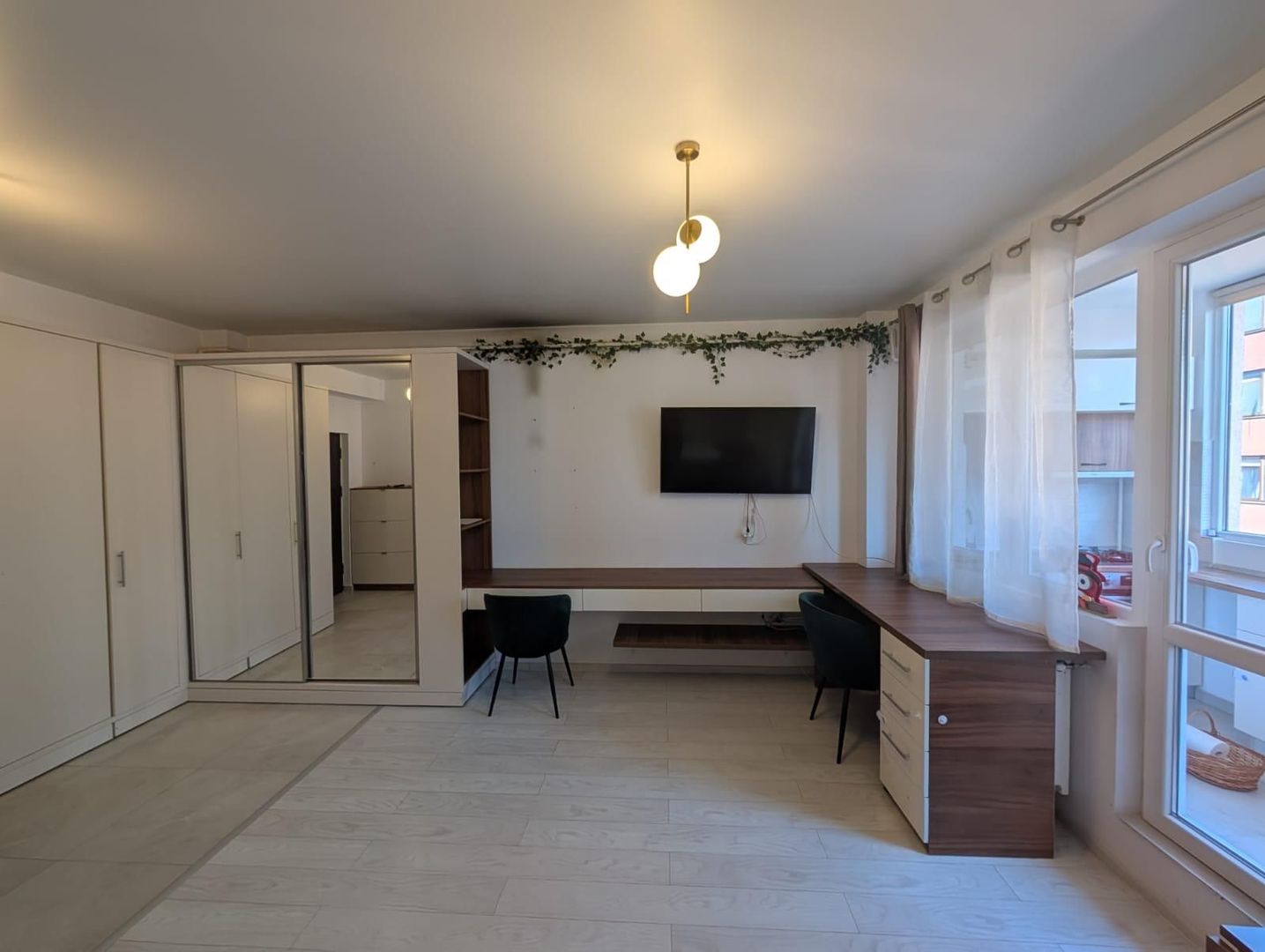 Garsonieră Modernă de Închiriat în Militari Residence - Poză 1