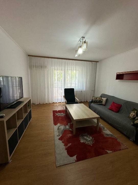 Apartament calduros, 2 camere, zona Sebastian - Poză 1