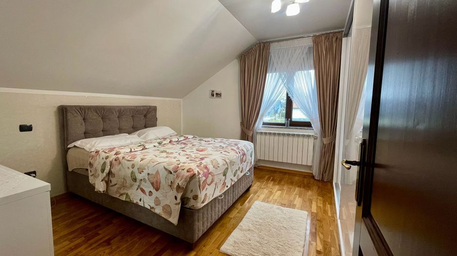 CASA COMPLET UTILATA SI MOBILATA MODERN CU GRADINA | 1100 MP |MARGINEA - Poză 19