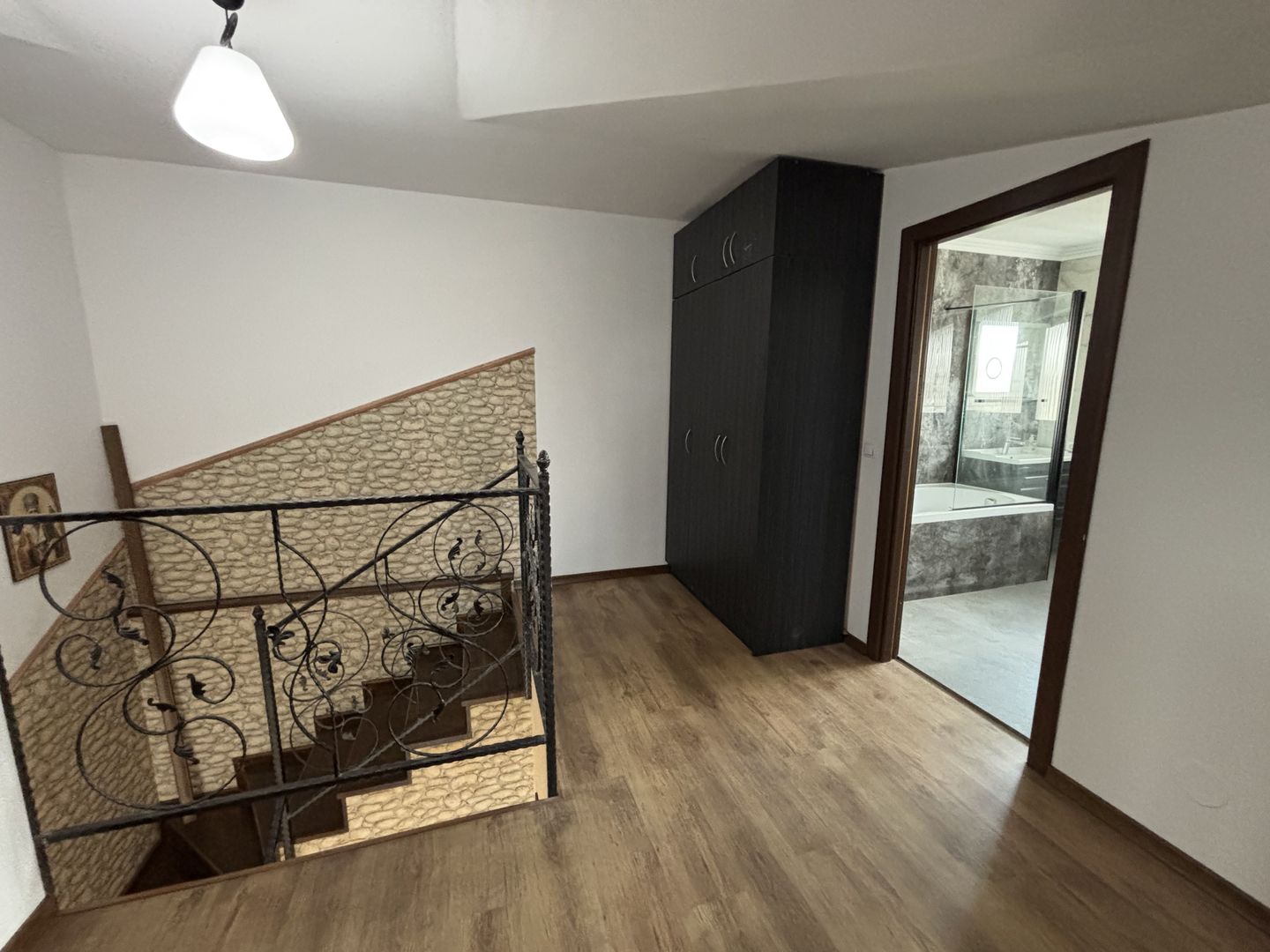 Casa 5 camere cu teren GENEROS si CARPORT - Cartierul Arhitectilor - Poză 21