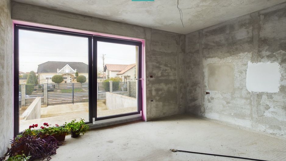 Vilă modernă pe 3 niveluri la gri în Poltura - Poză 12