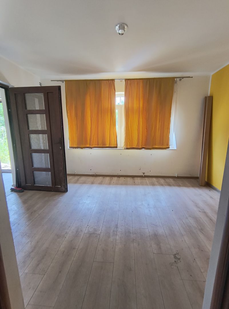 Casa P+M Com Vidra - Poză 15