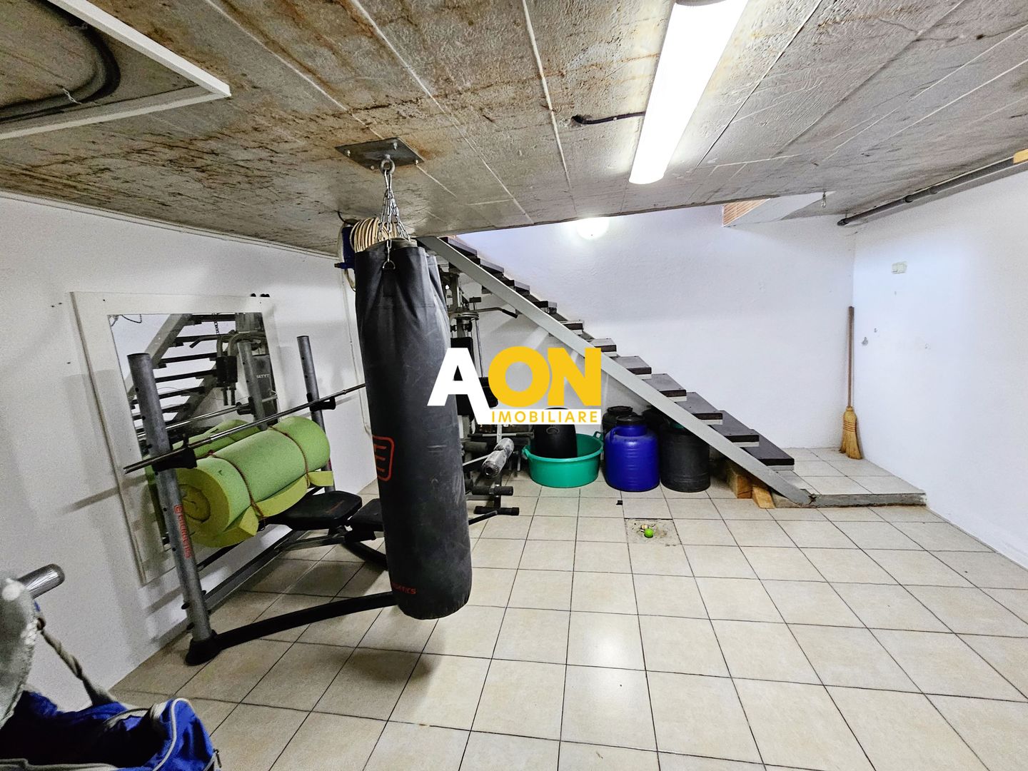 Casa cu 2 corpuri de cladire, 504 mp teren, Lipoveni - Poză 16