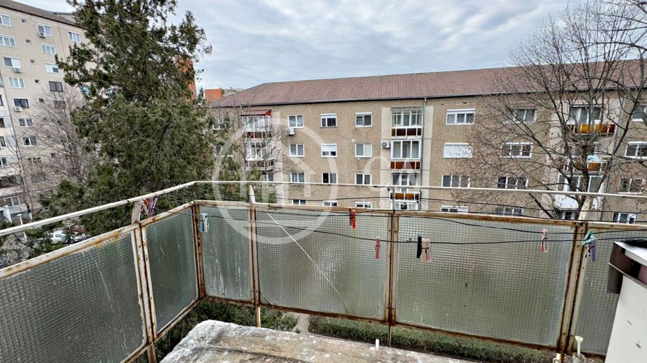 Apartament cu 2 camere de vanzare in zona Rogerius Oradea - Poză 8