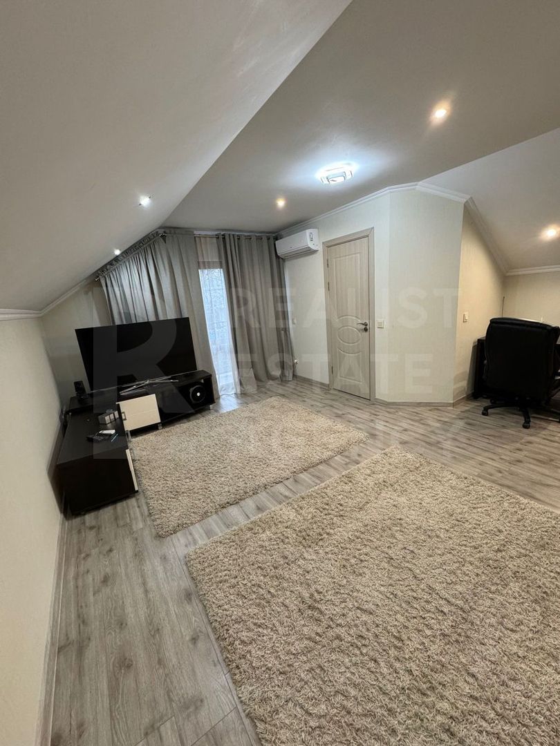 Chirie, casă, 3 camere, strada Alexei Şciusev, Centru - Poză 5