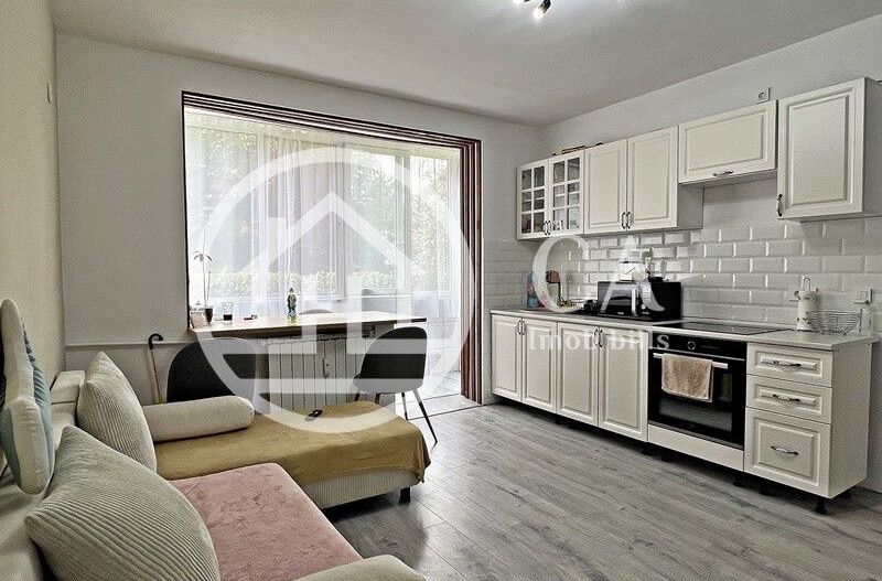 Apartament de vânzare cu 3 camere în zona Rogerius, Oradea - Poză 1