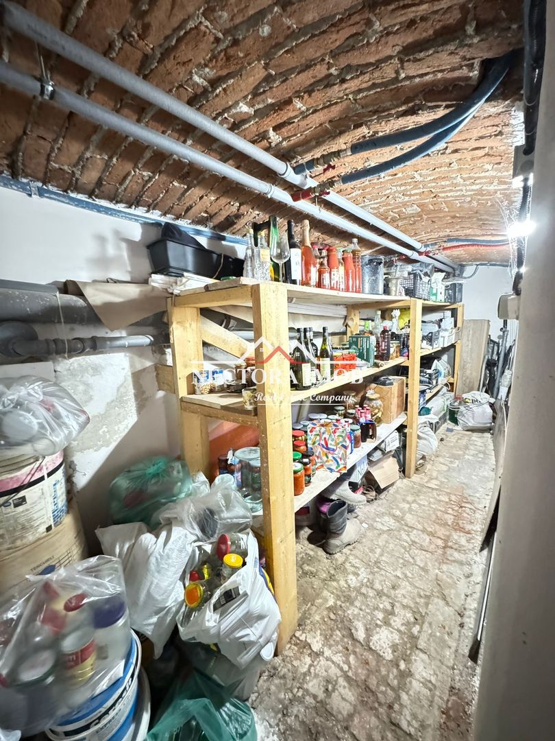 NECTORA IMOB-Casa Mare 10 camere,4 bai,Zona Centrala, utilata/mobilata - Poză 31