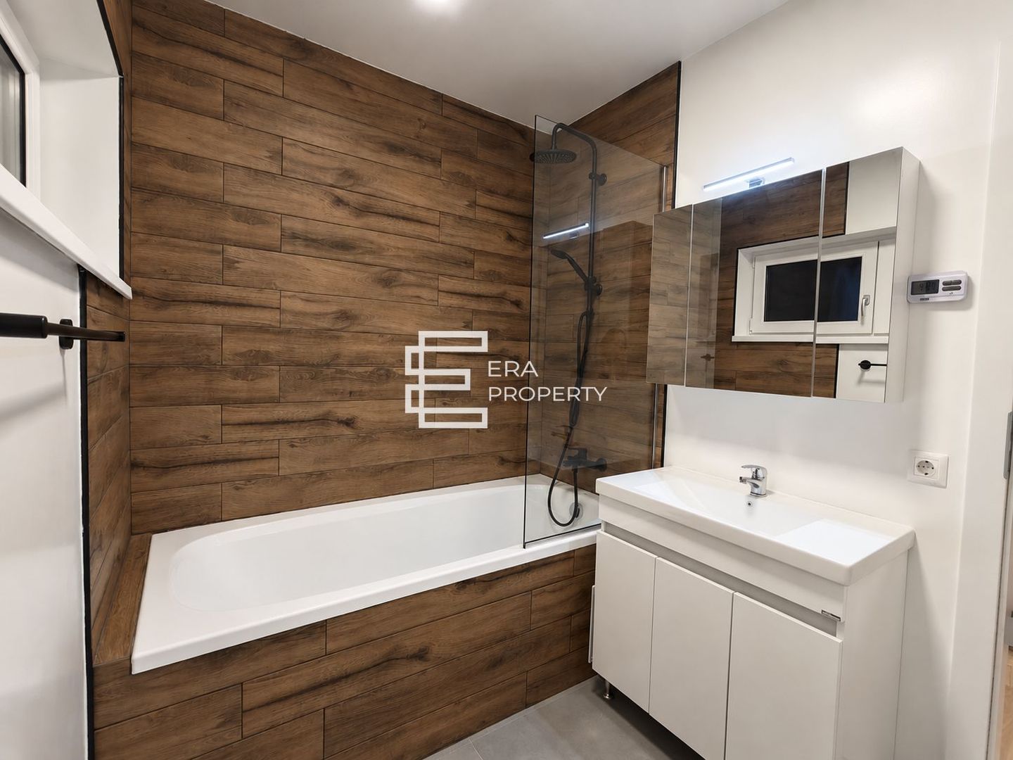 Casa de inchiriat 4 camere, 2 bai, curte si terasa | Selimbar - Poză 11
