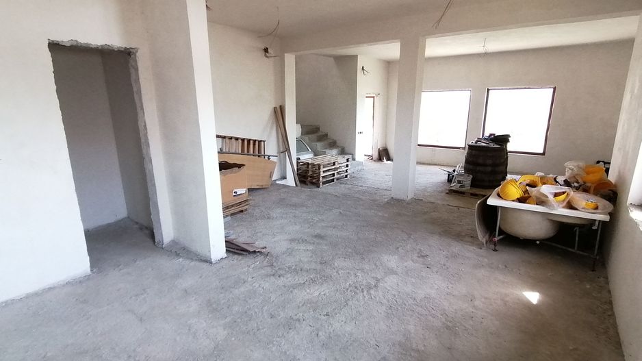 Casa P+1 - comuna 1 Decembrie - str. Victoriei - Poză 5