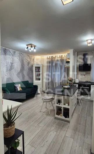 Vânzare, apartament cu 3 camere în zona Drumul Taberei - Poză 2