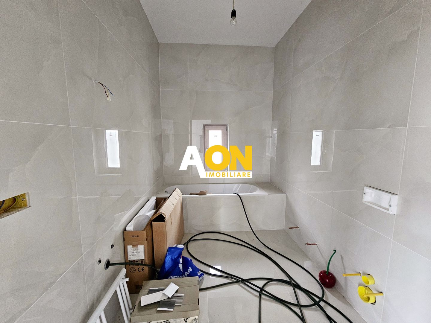 Casa noua, 6 camere, finisata la cheie, 1000 mp teren, zona Schit - Poză 23